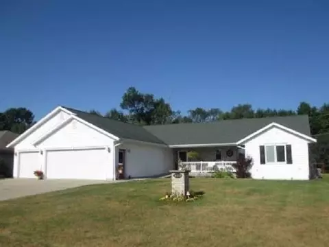 4119 15th St, Menominee, MI 49858