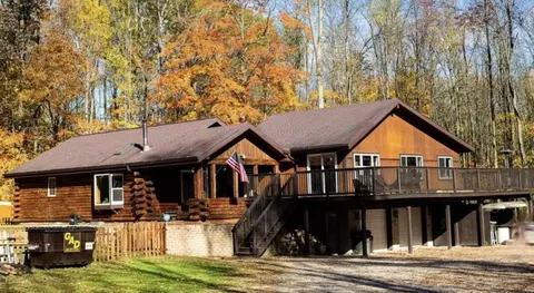 8266 N Geline Rd, Oconto, WI 54153