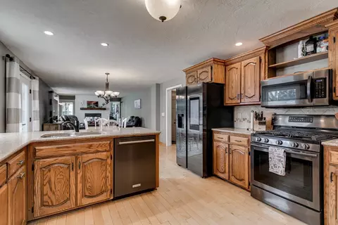 1208 Montclaire Ct, Appleton, WI 54915 photo 11