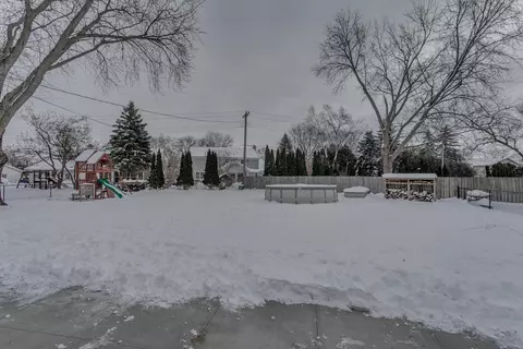 1208 Montclaire Ct, Appleton, WI 54915 photo 3