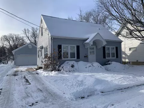 1353 W Lawrence St, Appleton, WI 54914