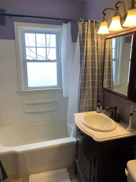 1353 W Lawrence St, Appleton, WI 54914 photo 8