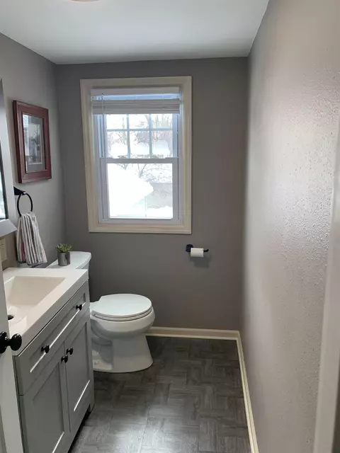 1353 W Lawrence St, Appleton, WI 54914 photo 12