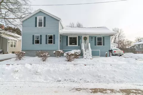 42 Eveline St, Oshkosh, WI 54901