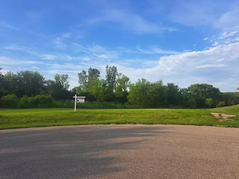 1034 Whispering Ct #8, Omro, WI 54963