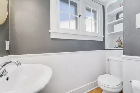 Bath - 505 E Brewster St, Appleton, WI 54911 photo 1 of 3