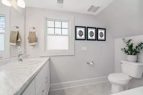 Bath - 505 E Brewster St, Appleton, WI 54911 photo 3 of 3