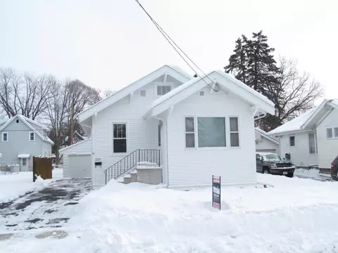 1332 Ontario St, Oshkosh, WI 54901