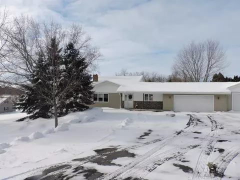 494 County Rd W, Mount Calvary, WI 53057