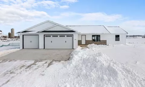 3240 S Weiler Rd, Kaukauna, WI 54130