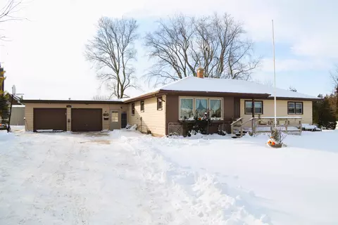 1219 Kba Ln, Kellnersville, WI 54215