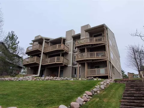 e1204 Country Park Lane #5, Waupaca, WI 54981