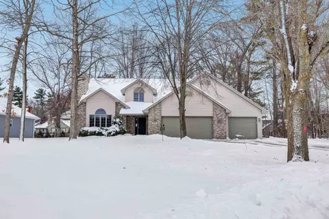 2751 Chaska Ct, Green Bay, WI 54313