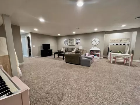 Living - 3000 E Bluetopaz Dr, Appleton, WI 54913 photo 4 of 4