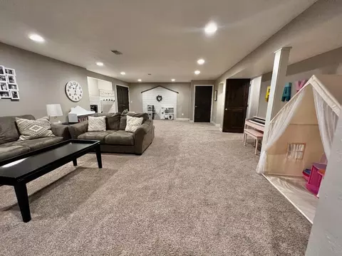 Living - 3000 E Bluetopaz Dr, Appleton, WI 54913 photo 3 of 4