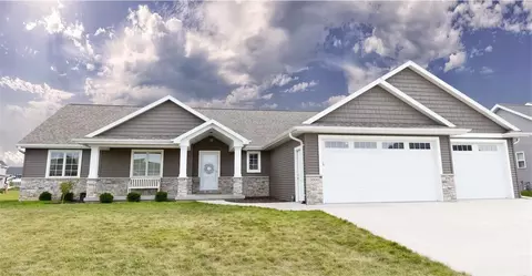 3000 E Bluetopaz Dr, Appleton, WI 54913