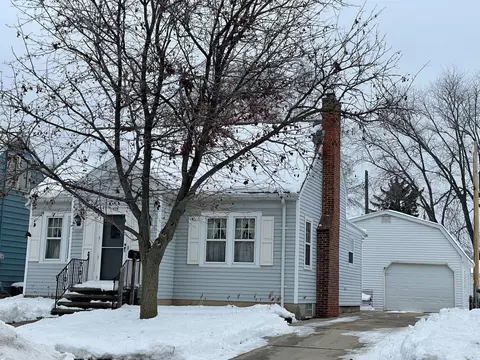 872 9th St, Green Bay, WI 54304