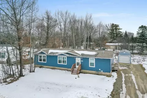 558 Countryside Ln, Oconto Falls, WI 54154