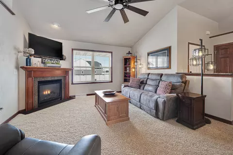 5519 N Amethyst Dr, Appleton, WI 54913 photo 3
