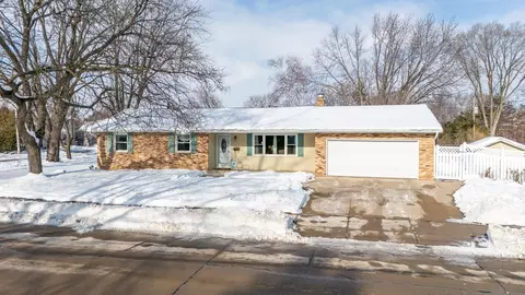 1506 E Murdock Ave, Oshkosh, WI 54901