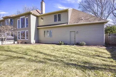Exterior - 3535 S Bob O Link Ln, Appleton, WI 54915 photo 9 of 16