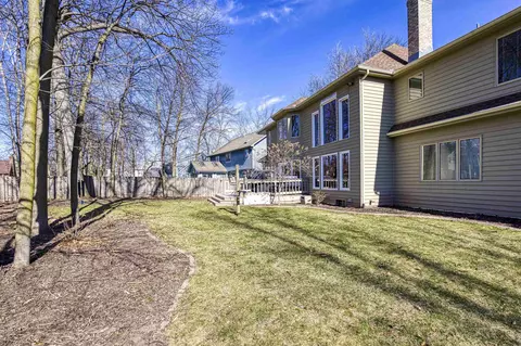 Exterior - 3535 S Bob O Link Ln, Appleton, WI 54915 photo 10 of 16