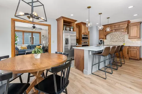 Dining - 3535 S Bob O Link Ln, Appleton, WI 54915 photo 2 of 4