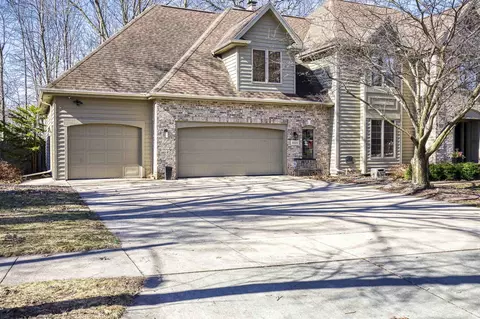 Exterior - 3535 S Bob O Link Ln, Appleton, WI 54915 photo 3 of 16