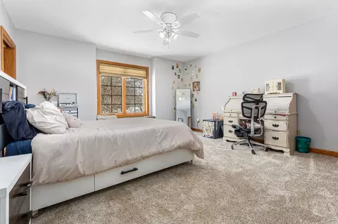 Bedroom - 3535 S Bob O Link Ln, Appleton, WI 54915 photo 4 of 7