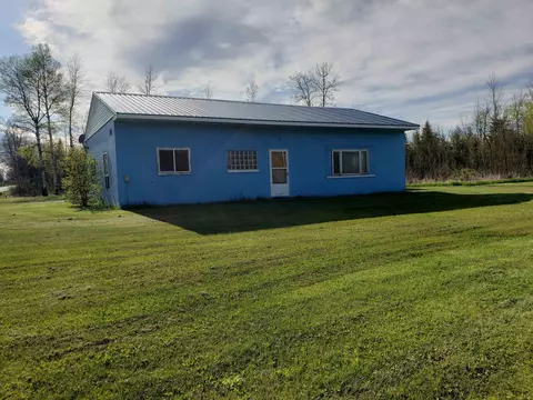W5706 15.5 Road, Wallace, MI 49893
