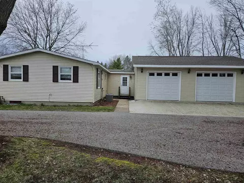216 N Barkman St, Suring, WI 54174