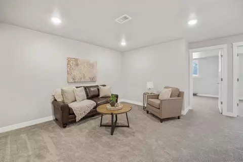 Living - 4788 Marlo Way #16, Appleton, WI 54913 photo 5 of 6