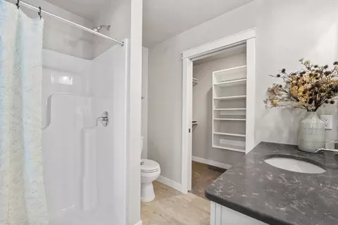 Bath - 4788 Marlo Way #16, Appleton, WI 54913 photo 1 of 3