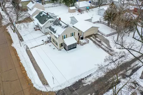 1029 N Owaissa St, Appleton, WI 54911 photo 3