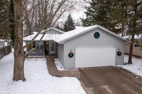 613 W 9th St, Kaukauna, WI 54130
