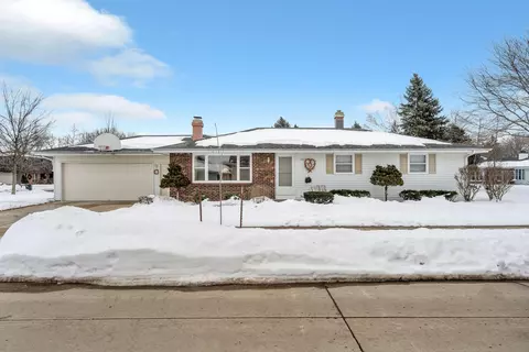 3220 N Racine St, Appleton, WI 54911