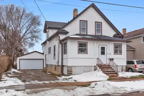 332 7th Ave, Oshkosh, WI 54902