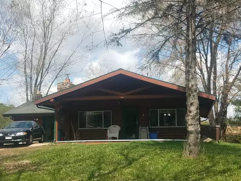 n9326 Pleasant Hill Road, Iola, WI 54945