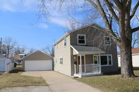 961 Grove St, Neenah, WI 54956