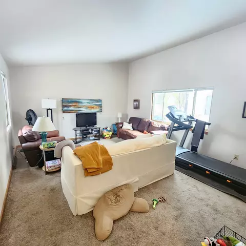 907 E Roeland Ave, Appleton, WI 54915 photo 5