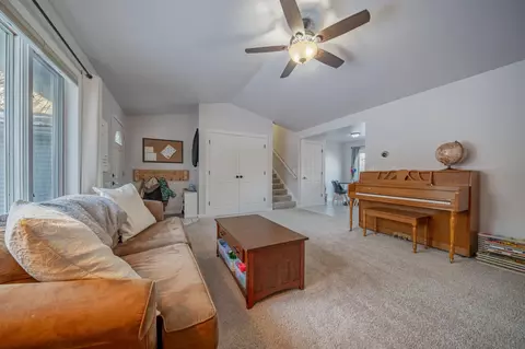 2800 E Dietzen Dr, Appleton, WI 54915 photo 9