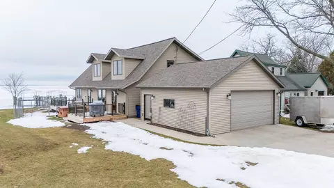 n7406 Winnebago Drive, Fond Du Lac, WI 54935