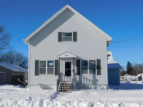 3018 School St, Two Rivers, WI 54241
