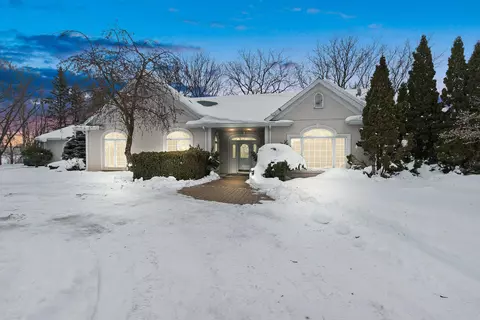 3333 Glenmore Rd, Green Bay, WI 54311