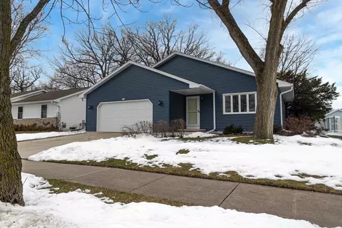 1411 Wheatfield Way, Oshkosh, WI 54904