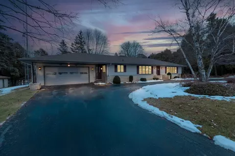 n2370 Lakeshore Road, Kewaunee, WI 54216