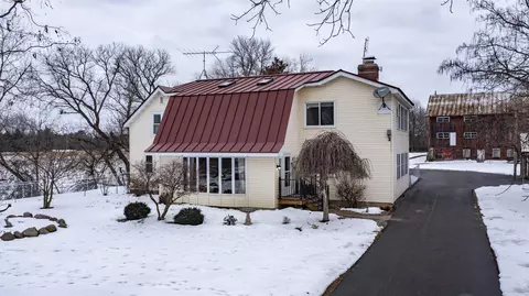 e3282 Casey Road, Waupaca, WI 54981