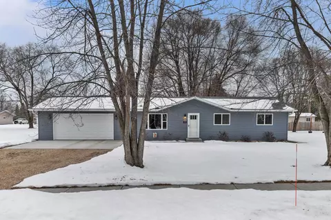 450 E Green Meadow St, Wautoma, WI 54982