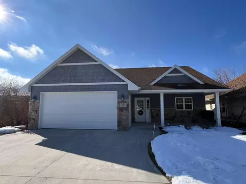 1121 W Ducharme St, Kaukauna, WI 54130