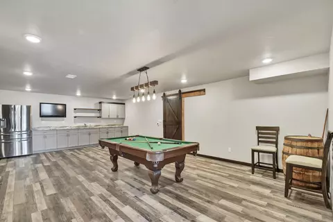 Living - w4070 Wege Road, Appleton, WI 54913 photo 5 of 8